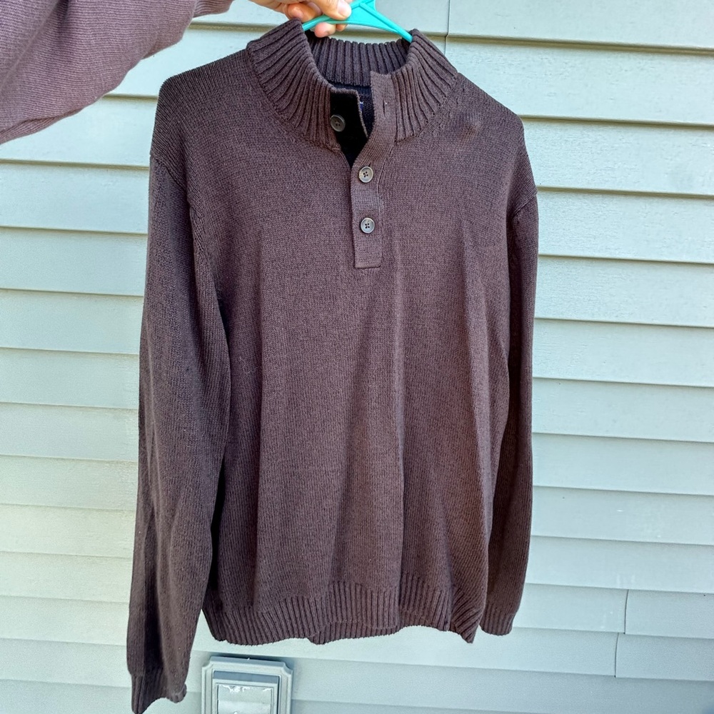 Men’s Crew Sweater Size L